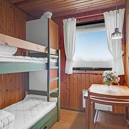 Nyaraló Three-bedroom In Tranekar *